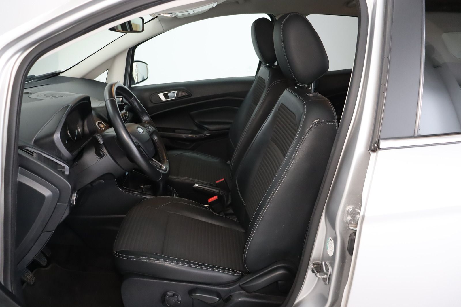 Fahrzeugabbildung Ford EcoSport * Navi * RFK * Lenkradhzg. ST-Line