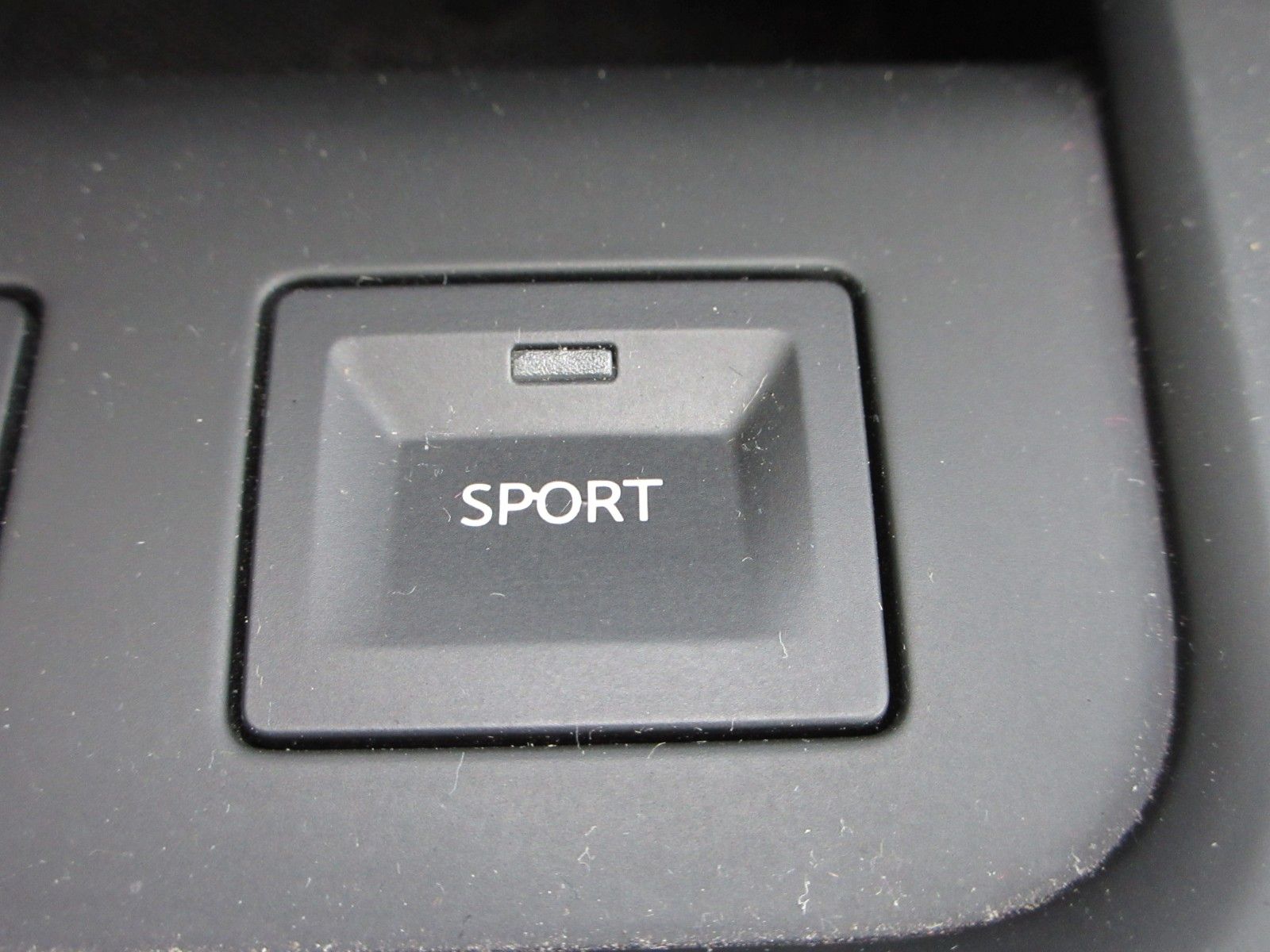 Fahrzeugabbildung Citroën C5 Aircross 1.2T LED/NAVI/SHZ/LEDER/R´CAM