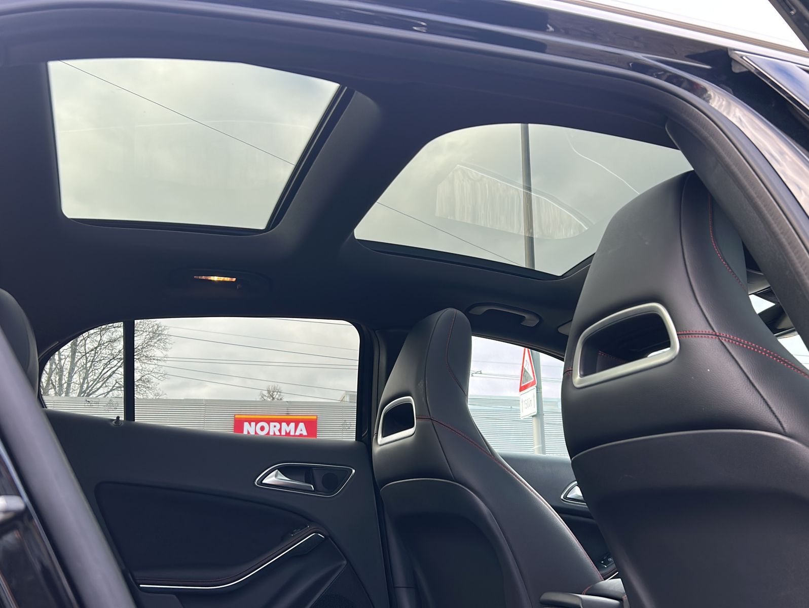 Fahrzeugabbildung Mercedes-Benz GLA 200 AMG Line