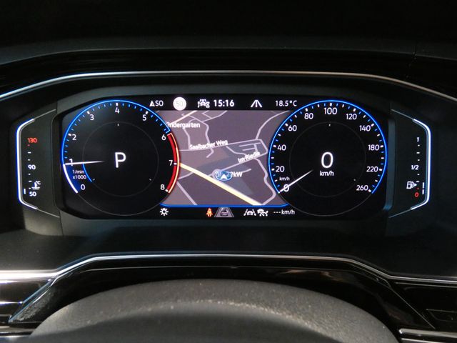 Polo 1.0 TSI R-Line DSG PANO KAMERA GARANTIE