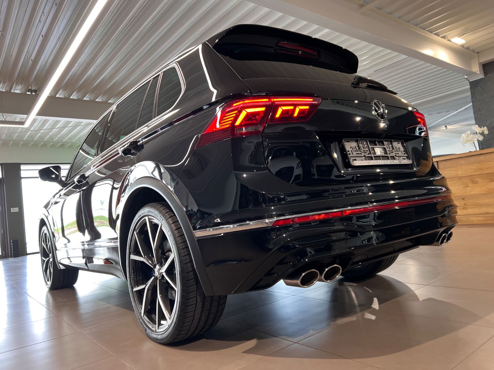 Volkswagen Tiguan 2.0TSI DSG 4MOTION R AHK SCHALEN 4xKAMERA foto 6