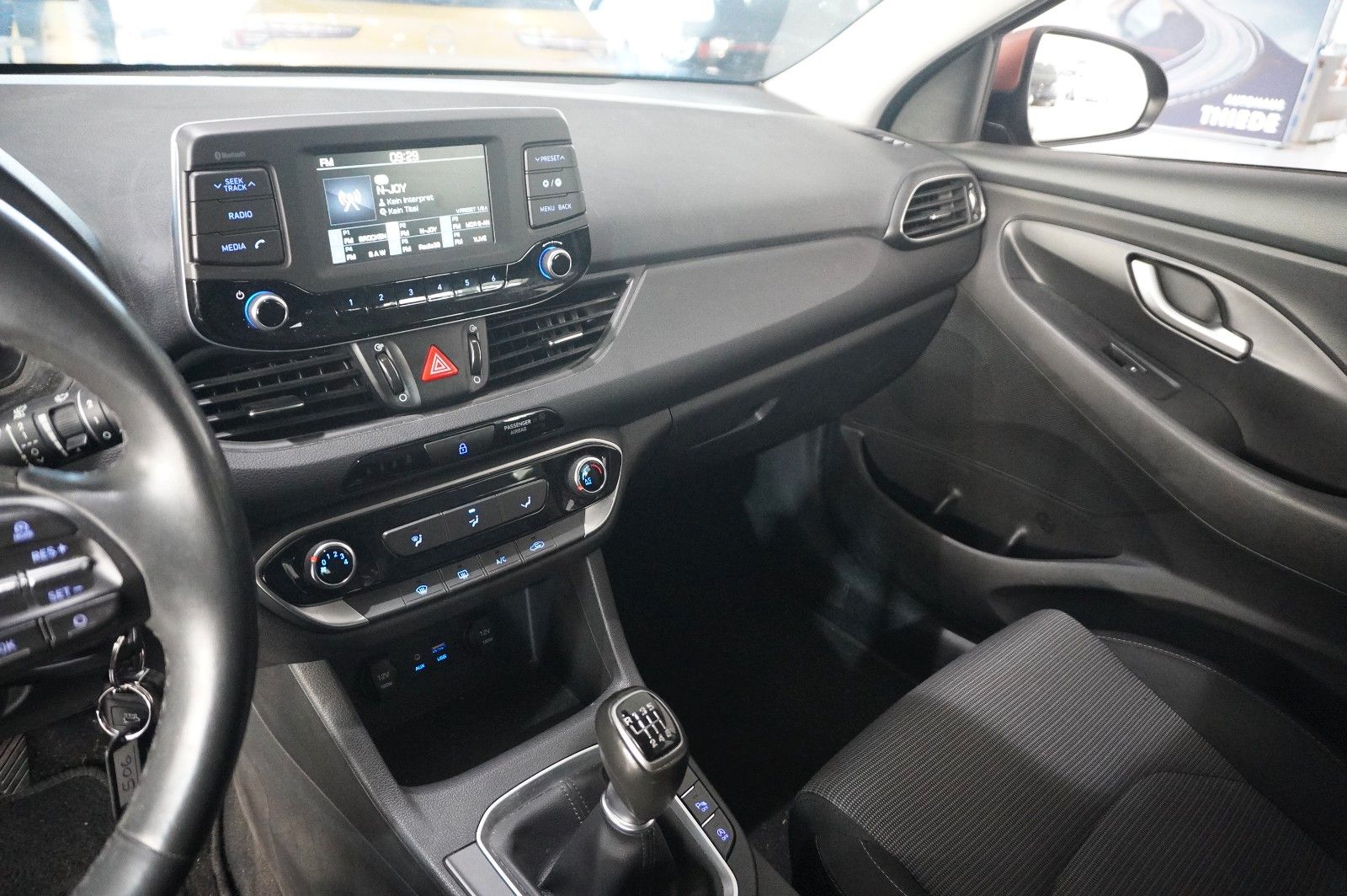 Fahrzeugabbildung Hyundai i30 LIM. 1.0 T-GDI SELECT LED/KLIMA/PDC/TEMP/USB