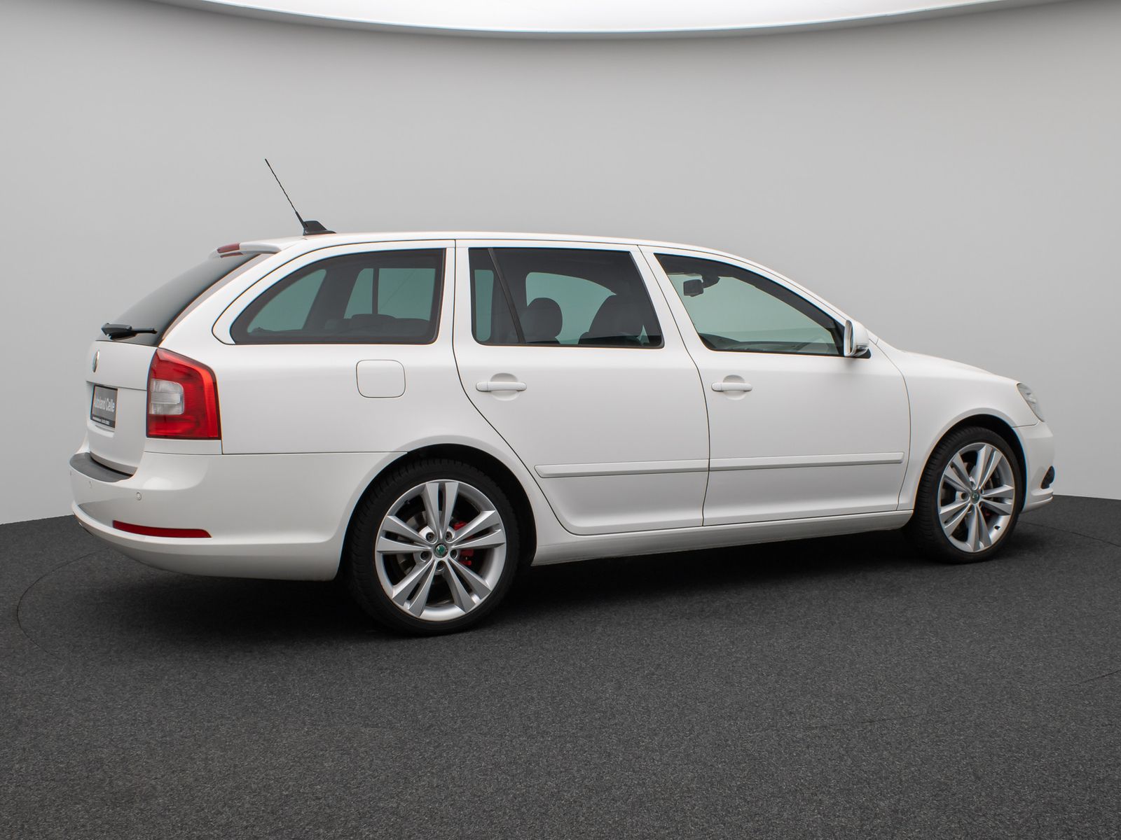 Fahrzeugabbildung SKODA Octavia Combi RS Xenon PDC Navi Sport