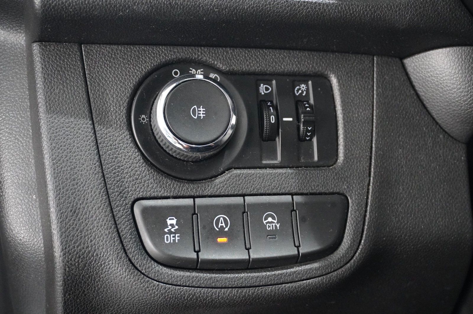 Fahrzeugabbildung Opel Karl 1.0 EDITION NAVI/USB/KLIMA/TEMP./DAB+