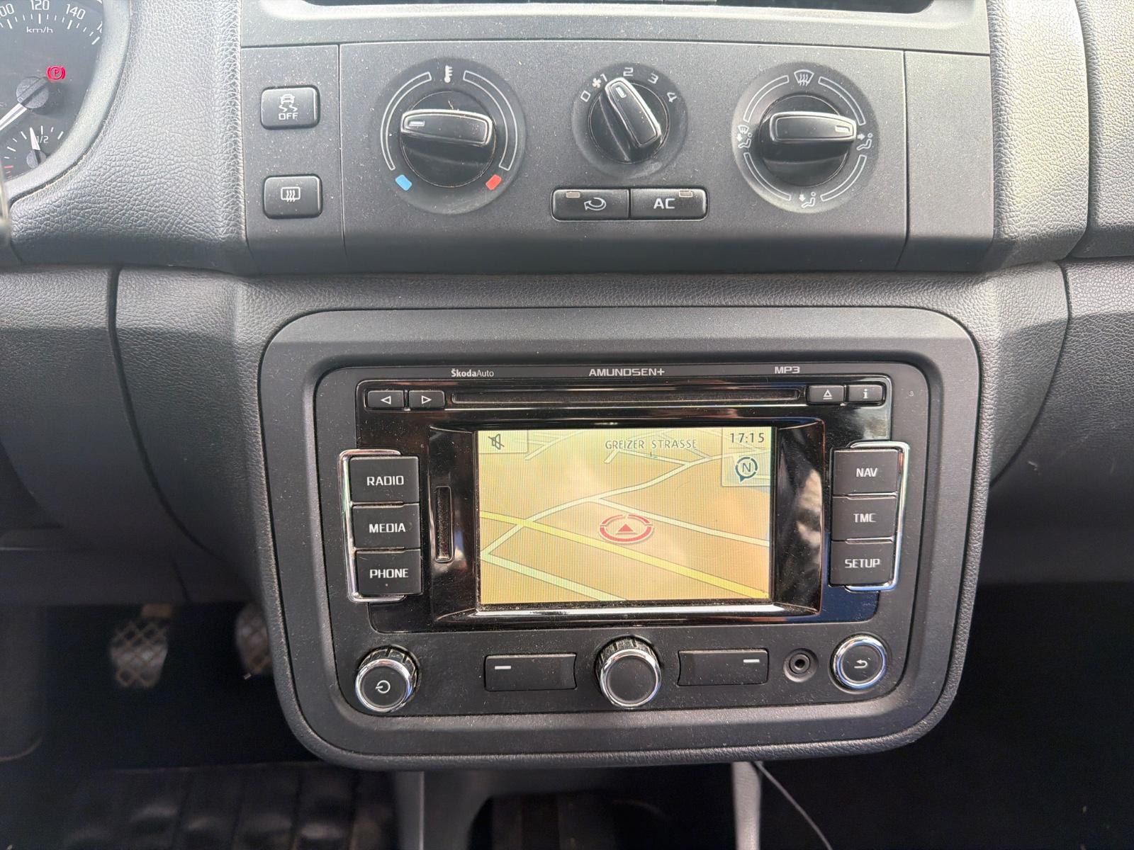 Skoda Fabia 2012 — photo 10