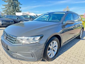 Volkswagen Passat Variant - 1