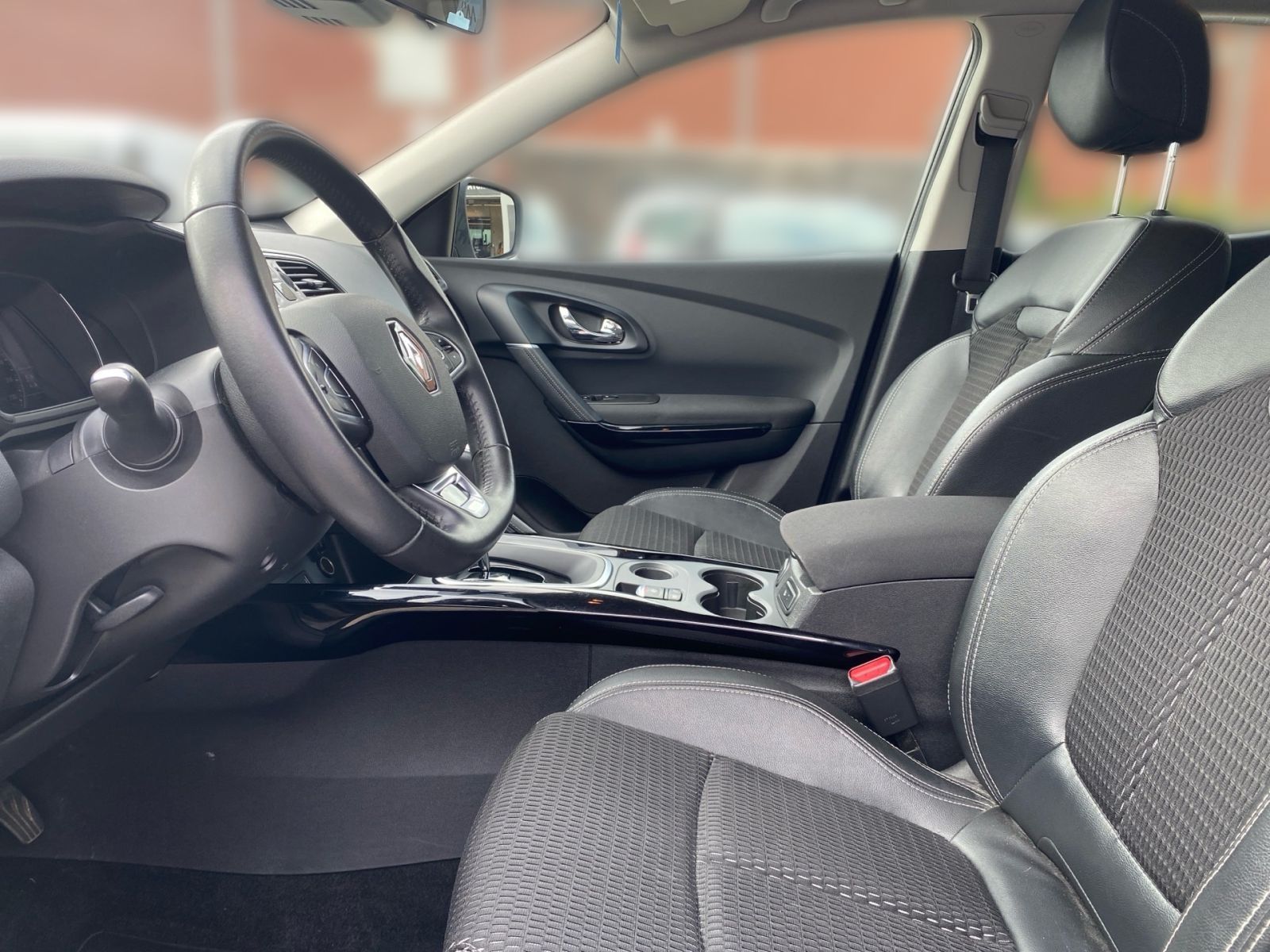 Fahrzeugabbildung Renault Kadjar 1.2 TCe 130 Automatik Limited *NAV*KAMERA