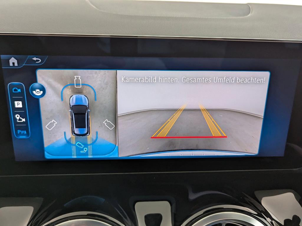 Mercedes-Benz GLA 220