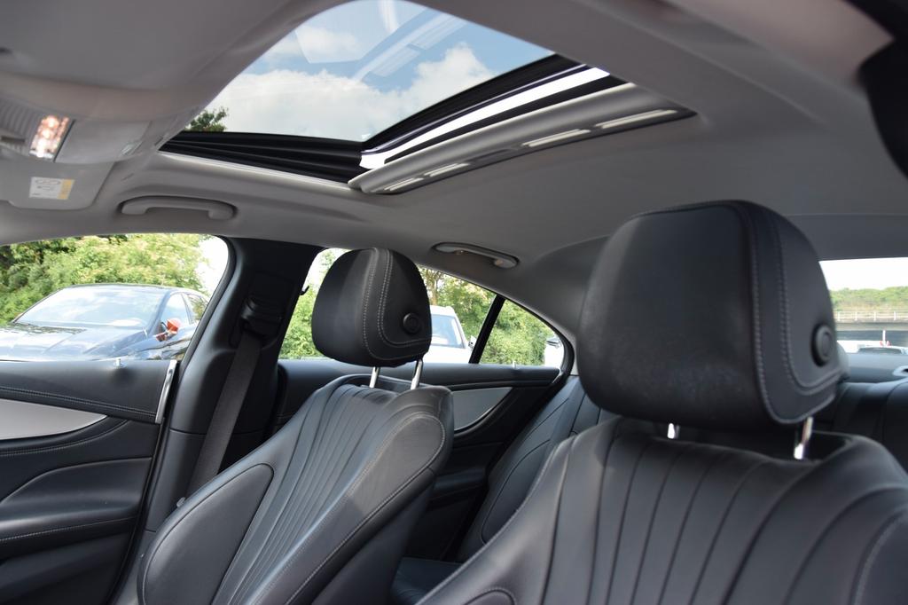 Mercedes-Benz CLS 300