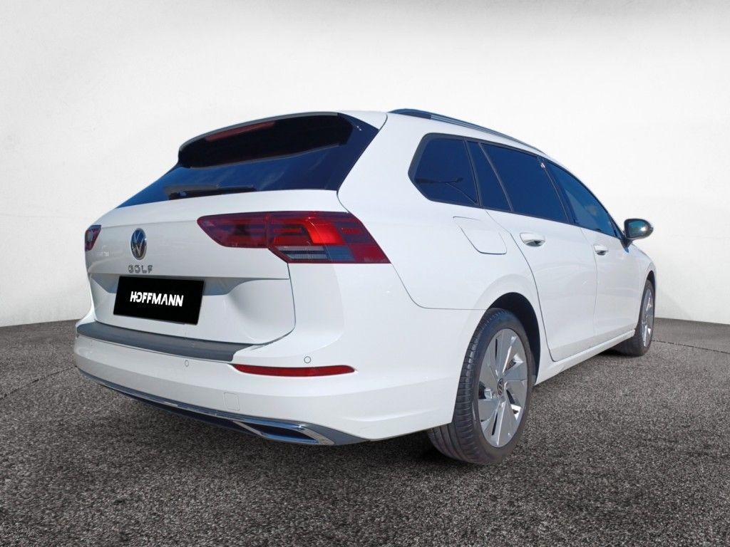 Fahrzeugabbildung Volkswagen Golf Variant 2.0 TDI SCR Life Navi, AHZV, ACC