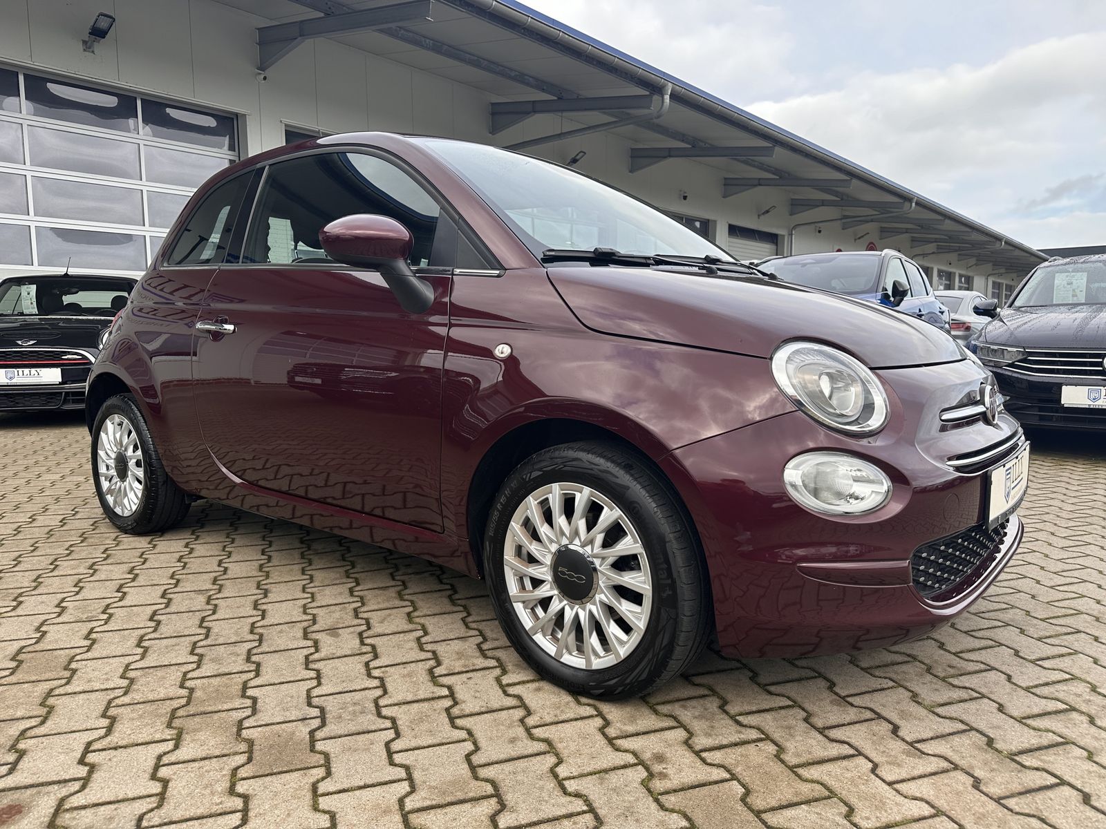 Fahrzeugabbildung Fiat 500 1.2 Lounge*PDC*UConnect*LED*Tempomat*ELFH*