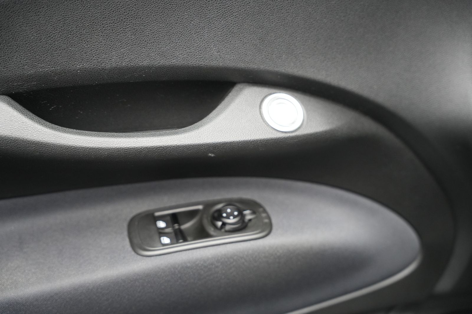 Fahrzeugabbildung Fiat 500 Icon 42 Kwh *KeylessEntry*Navi*LED*Kamera