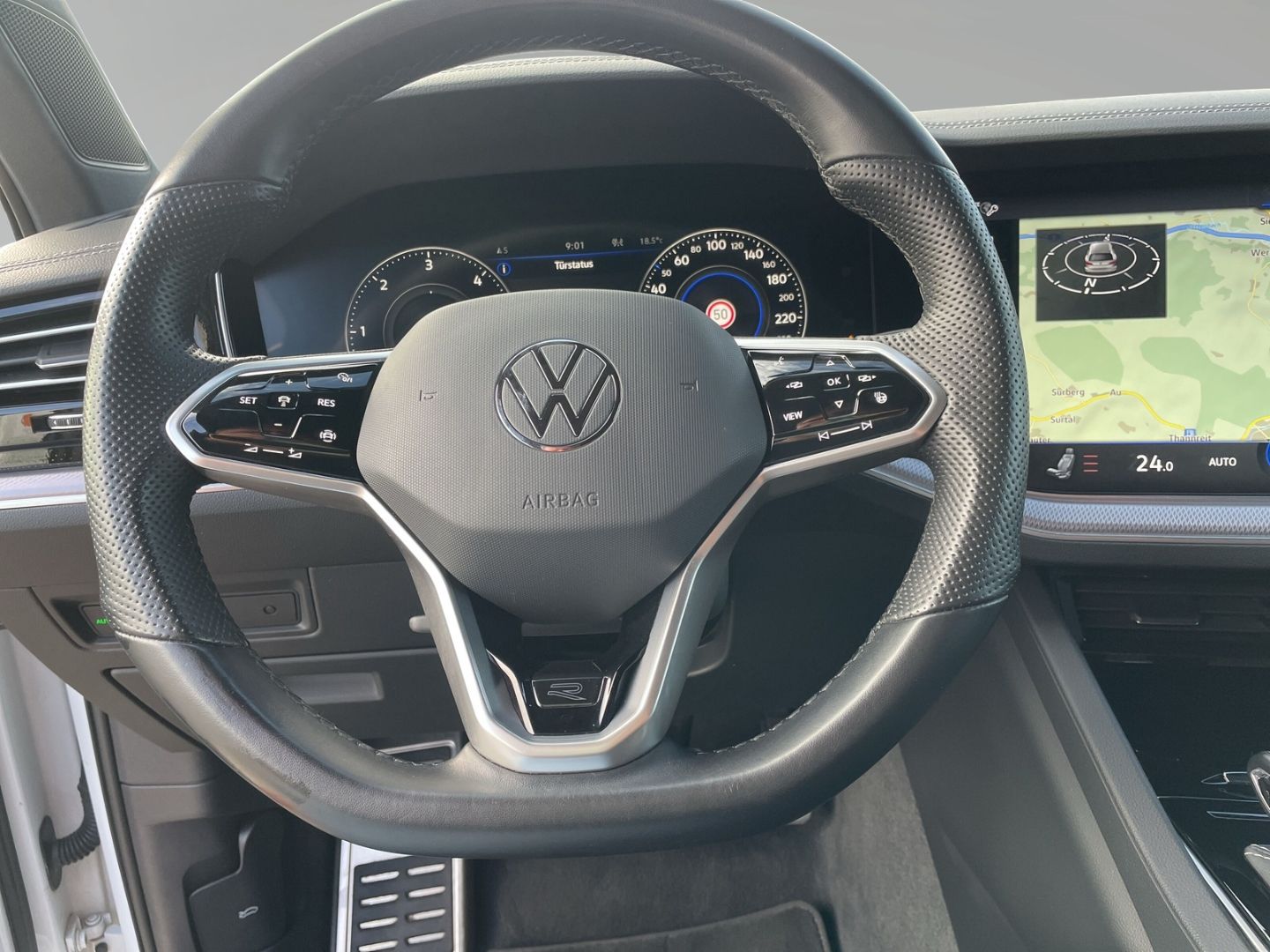 Volkswagen Touareg R-Line 3.0 V6 TDI 4 Motion LED Kamera Na foto 4