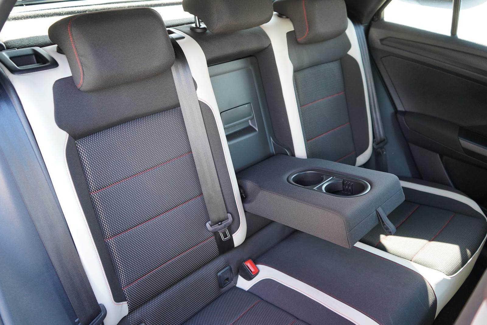 Volkswagen T-Roc 2.0 Sport 4Motion ACC Kamera AHK Teilleder