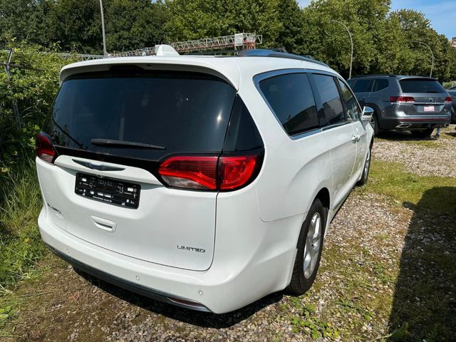 Chrysler Pacifica 3,6 Limited 2020 Unfallfrei + 7 weitere