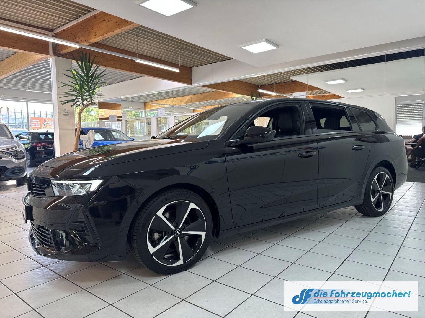 Fahrzeugabbildung Opel Astra L Sports Tourer GS Line Digi Co 360 LED A