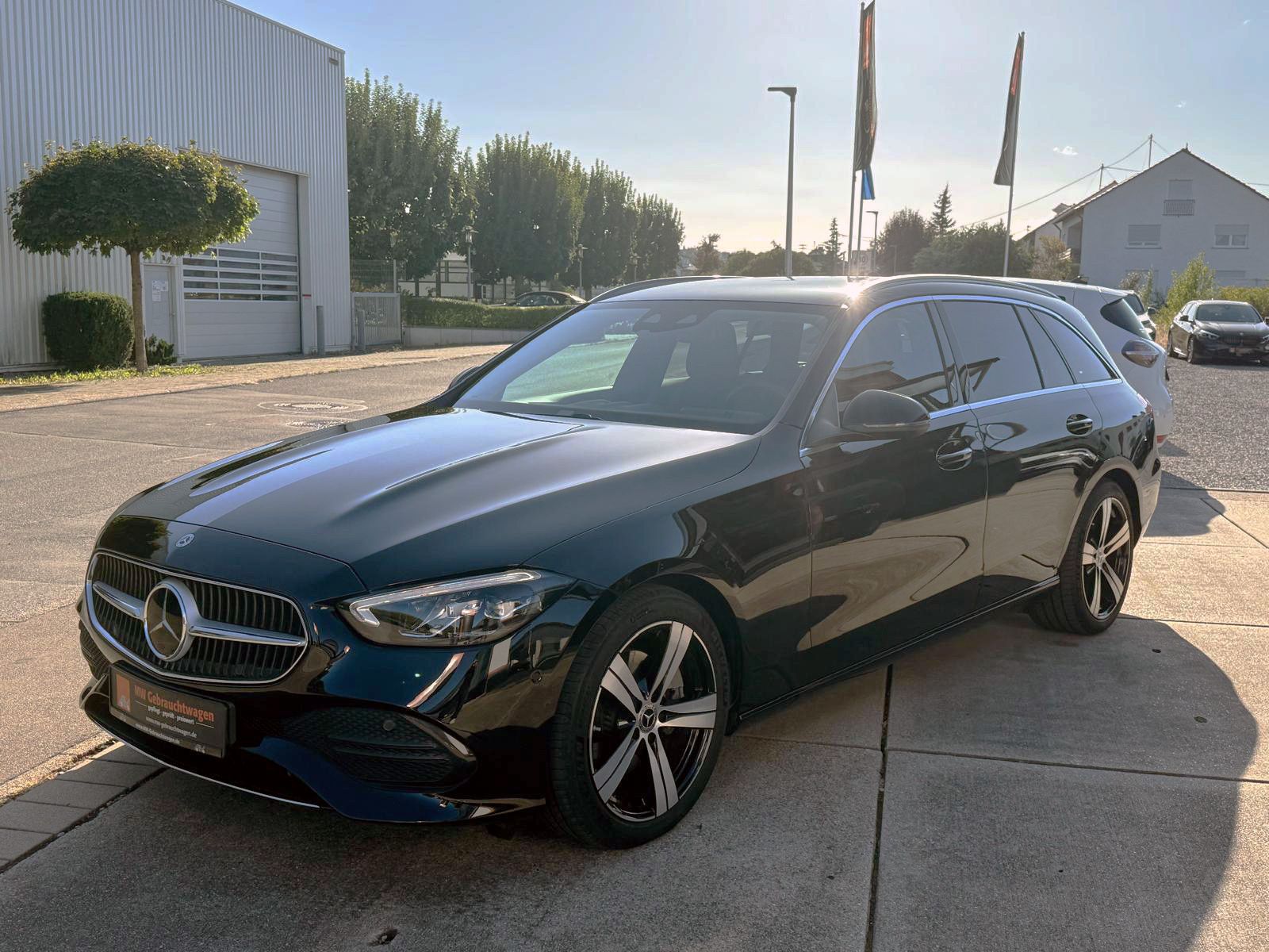 Fahrzeugabbildung Mercedes-Benz C200d T-Modell Avantgarde ACC KAM AHK SHZ LED