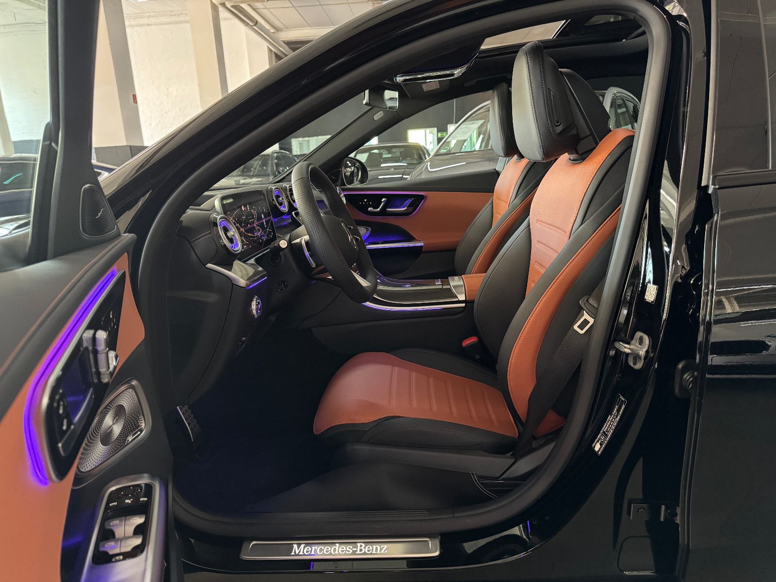 Fahrzeugabbildung Mercedes-Benz C 180 AMG LINE PANO HUD GERMAN EDITION EUR1 MY26