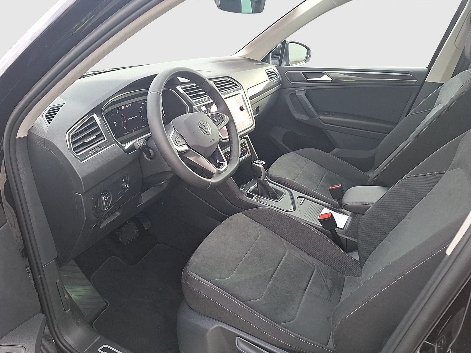 Fahrzeugabbildung Volkswagen Tiguan TSI Elegance DSG Matrix Navi AID HUD ACC