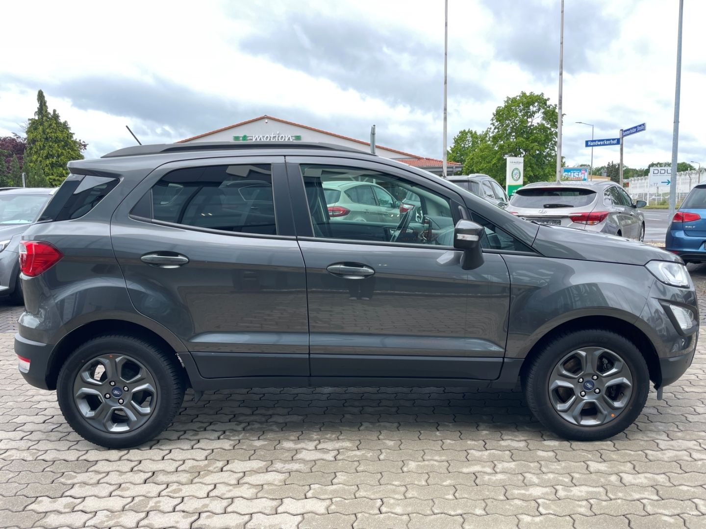Fahrzeugabbildung Ford EcoSport C&C Klimaanlage Navi PDC SHZ heizb WSS