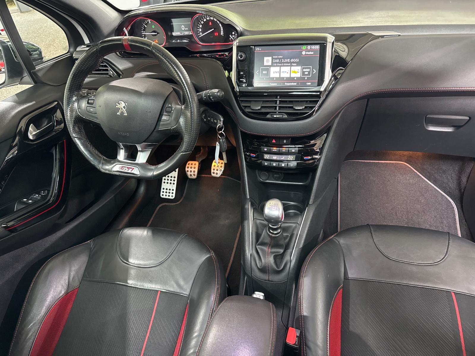 Peugeot 208 GTi Panorama Navi Leder PDC