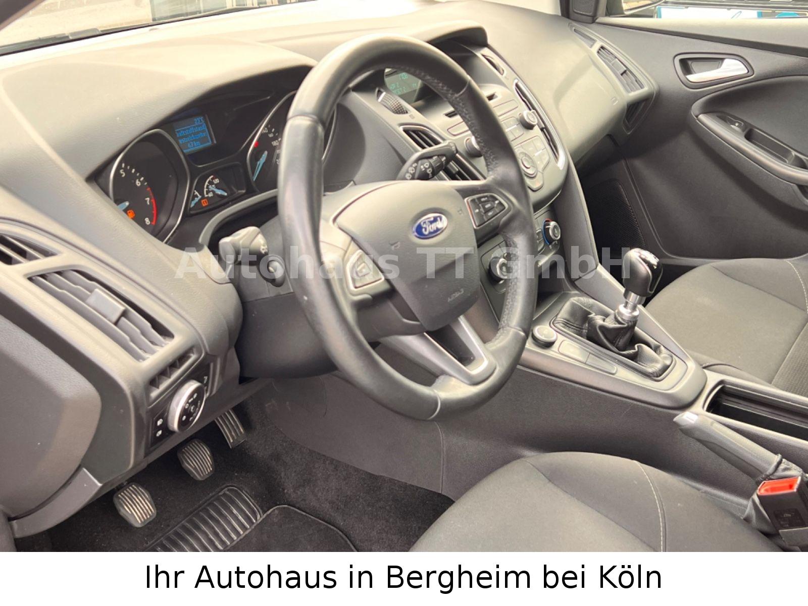 Ford Focus 2015 — photo 12