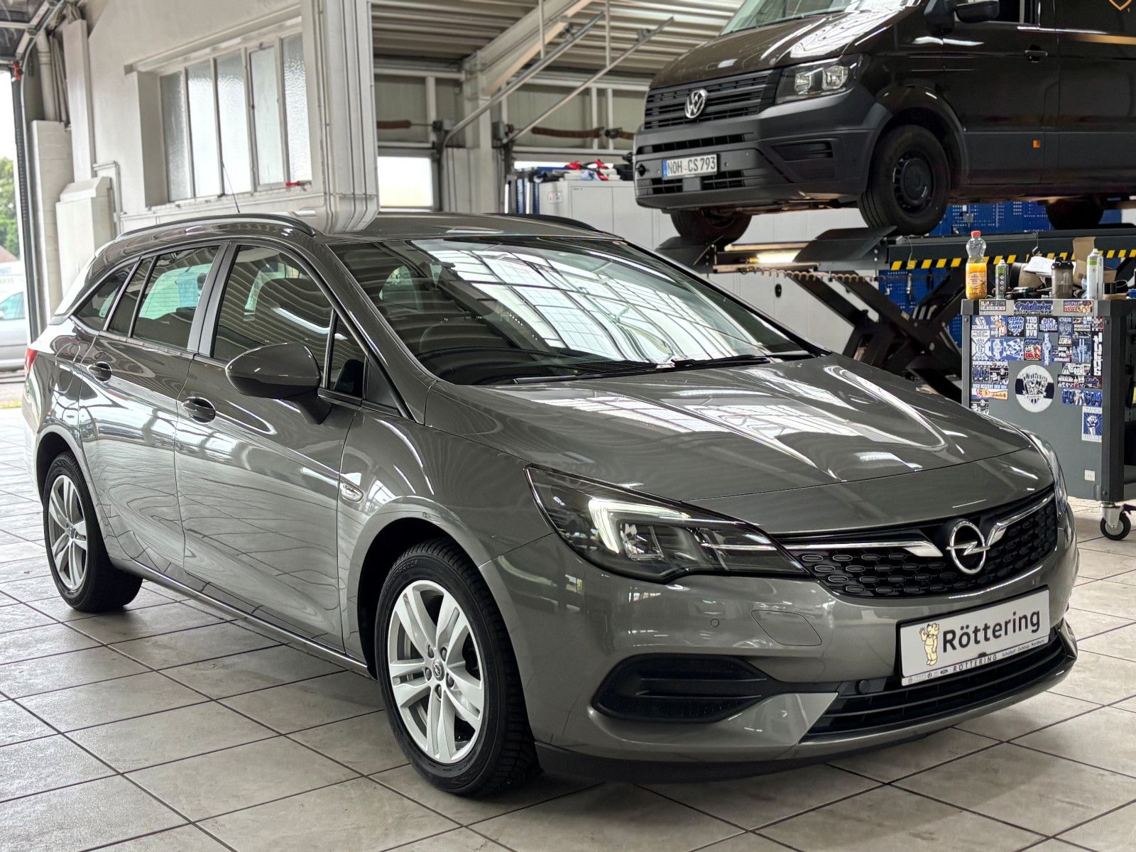 Fahrzeugabbildung Opel Astra K Sports Tourer Edition 1.5l CTDi + Navi +