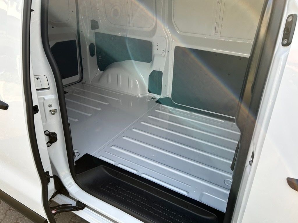 Fahrzeugabbildung Citroën Jumpy ELEKTRO, Klima, PTS, Tempomat, 3-Sitzer, D