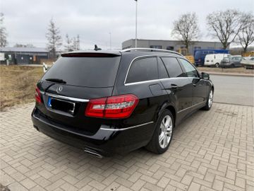 Mercedes E 300 - 5
