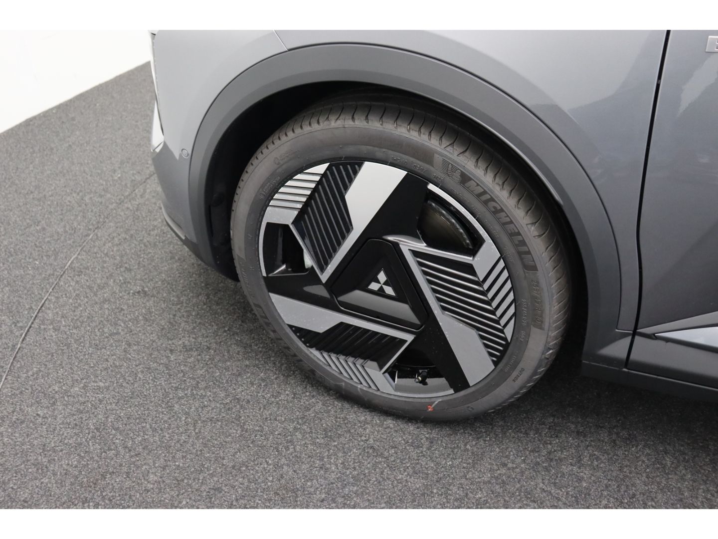 Fahrzeugabbildung Mitsubishi Eclipse Cross Diamant Top 11 KW ACC Totwinkelass