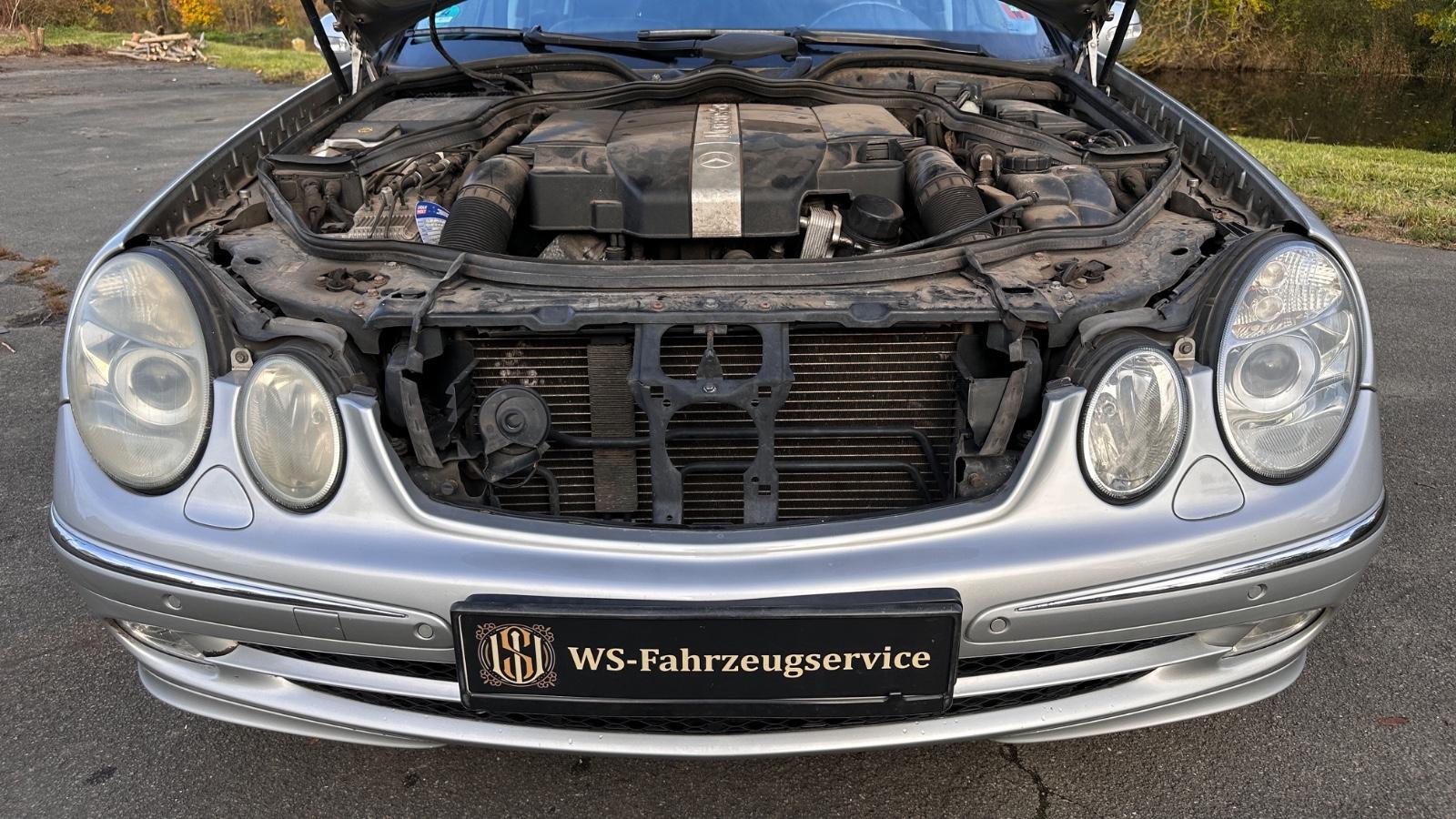Mercedes-Benz E240 2005 — photo 10
