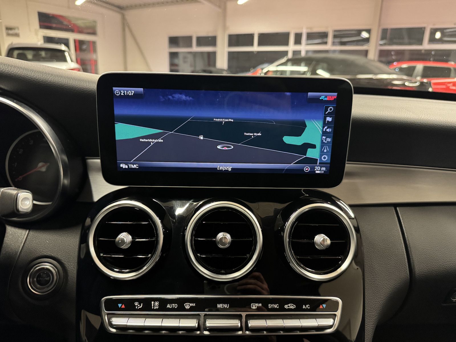 Fahrzeugabbildung Mercedes-Benz C 300 T Aut. /LED/HuD/Distro/Spur/VZE