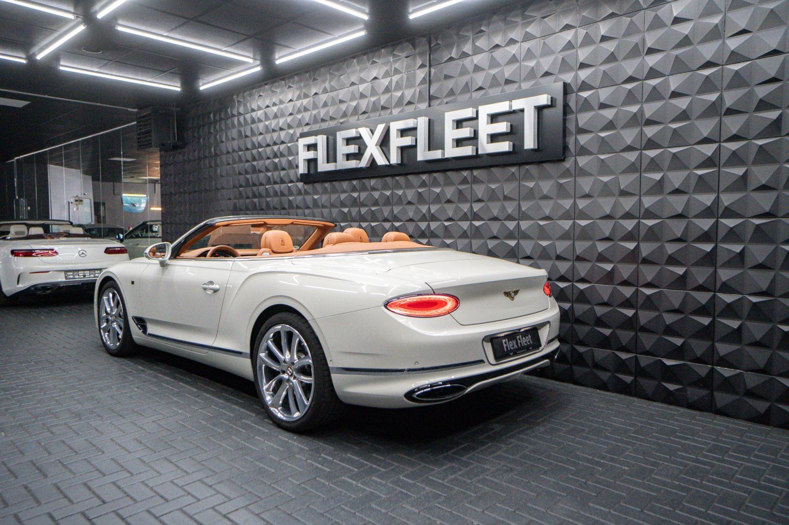 Bentley Continental GTC 100Jahre Edition Mulliner foto 14