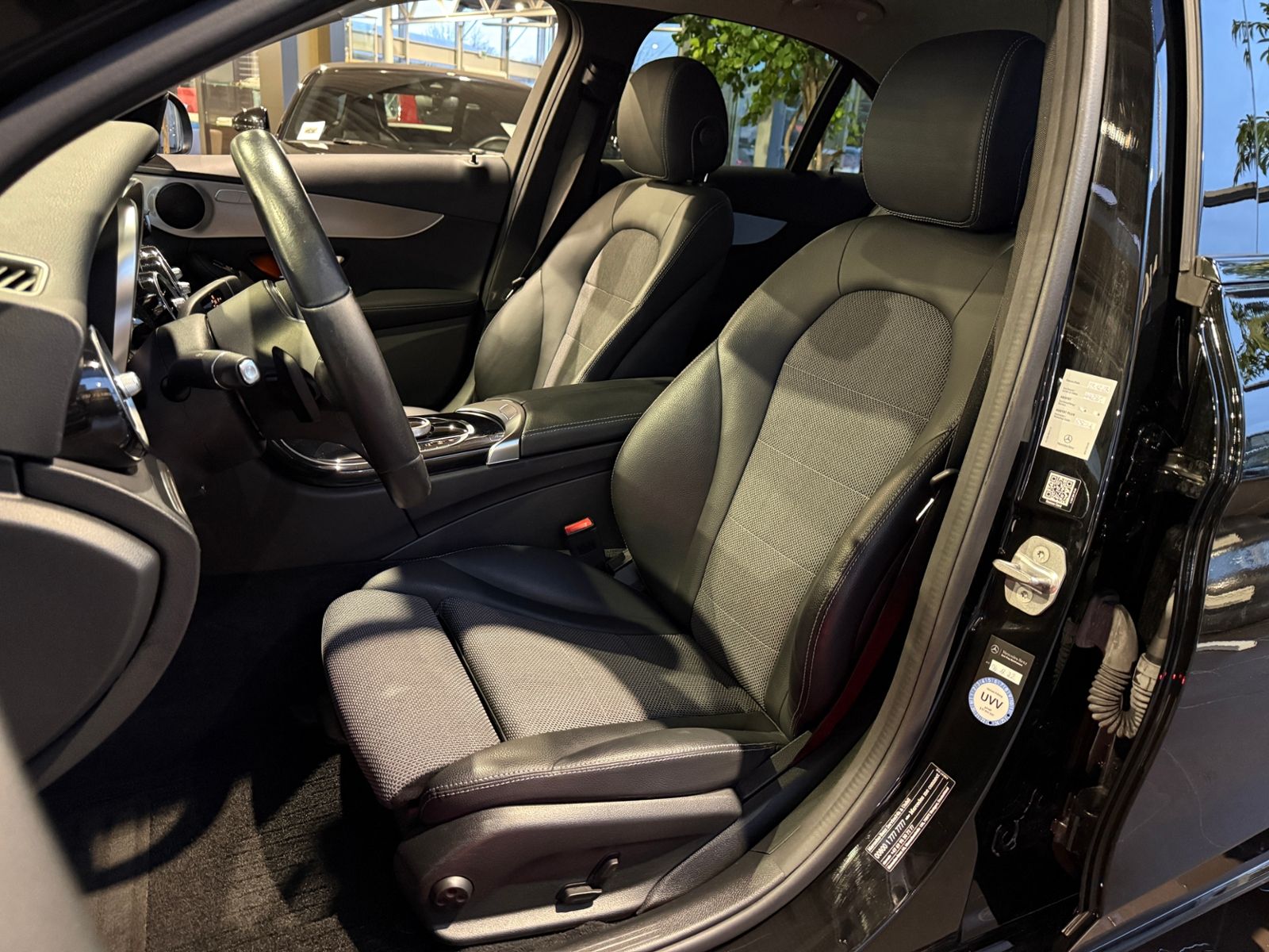 Fahrzeugabbildung Mercedes-Benz C 220d Avantgarde LED NAVI ALU