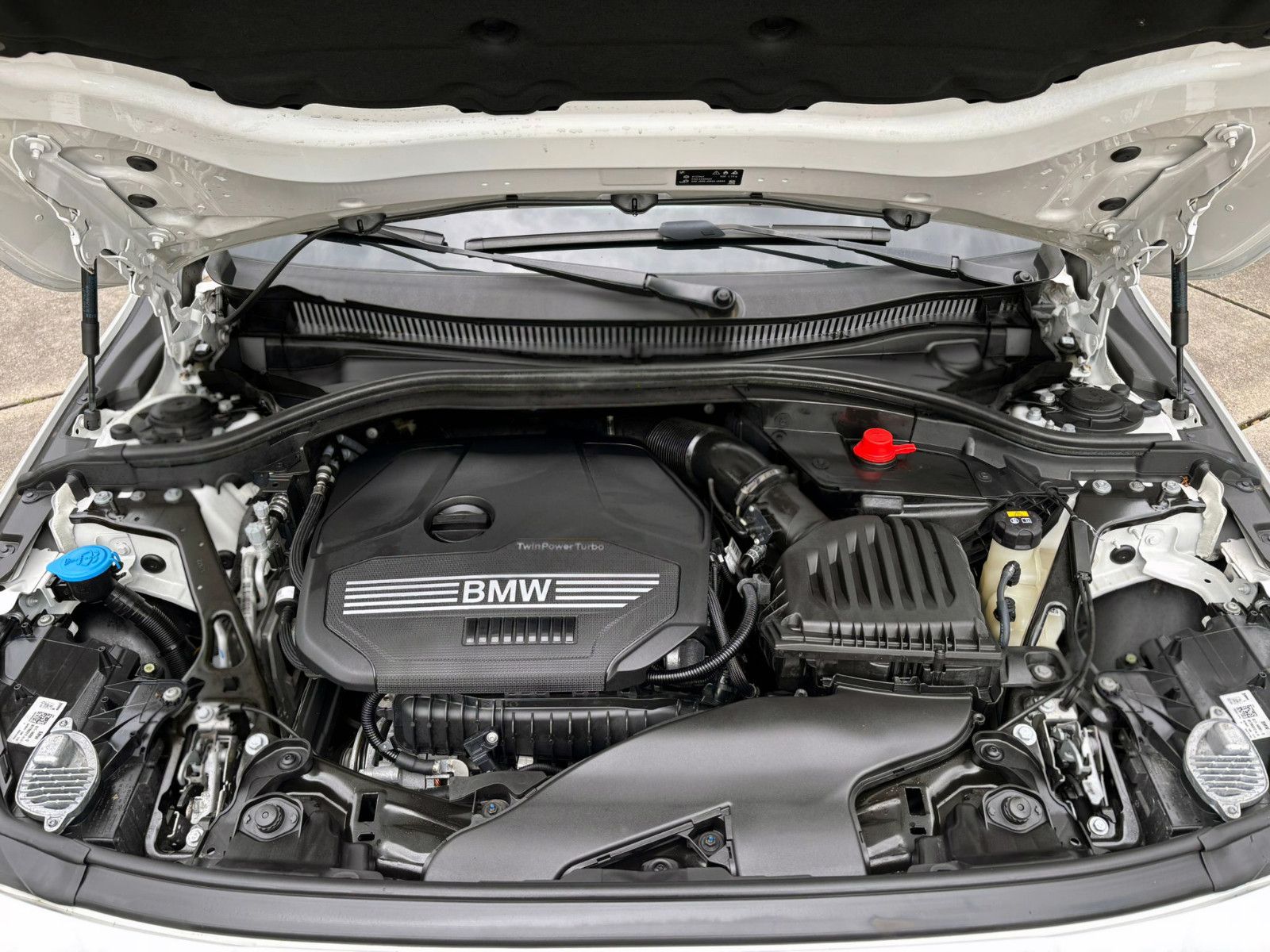 Fahrzeugabbildung BMW 118i Sport Line Steptr. ACC NAVI LED KAM PDC HUD