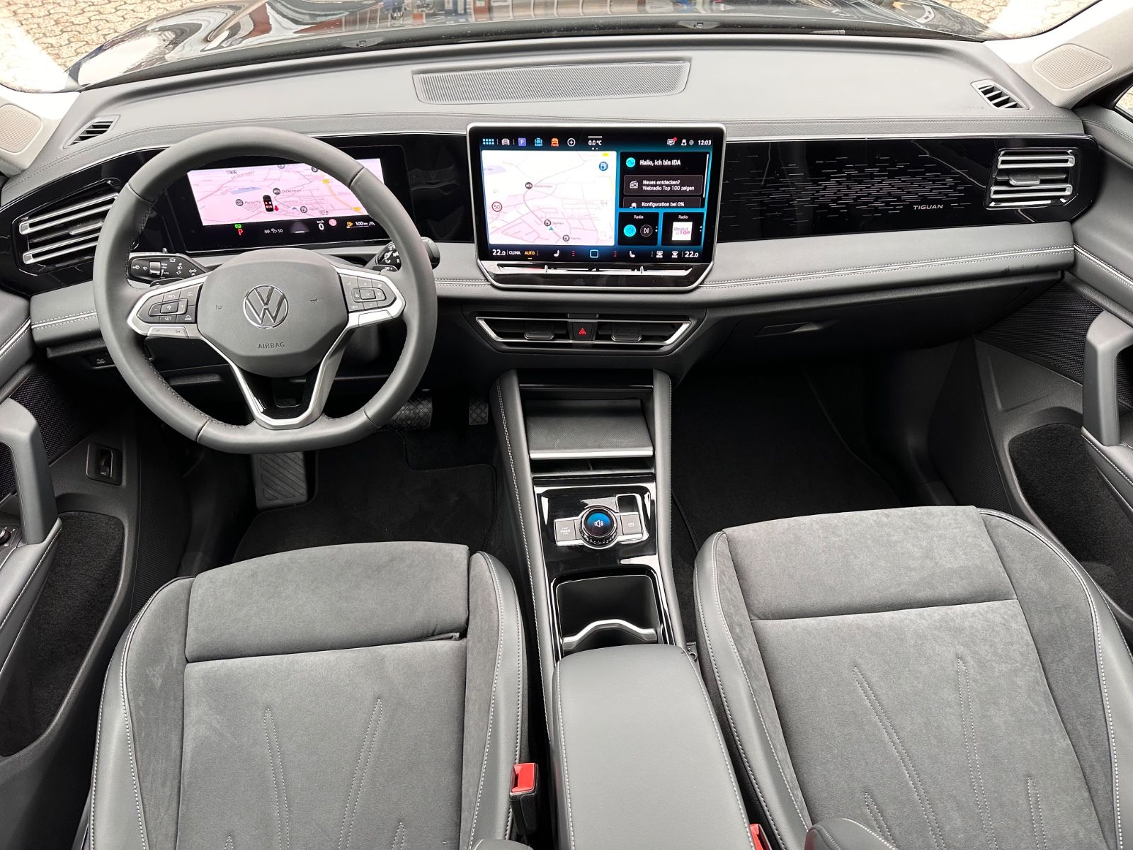 Fahrzeugabbildung Volkswagen Tiguan 2.0 TDI Elegance DSG AHK/Matrix/ACC/Navi