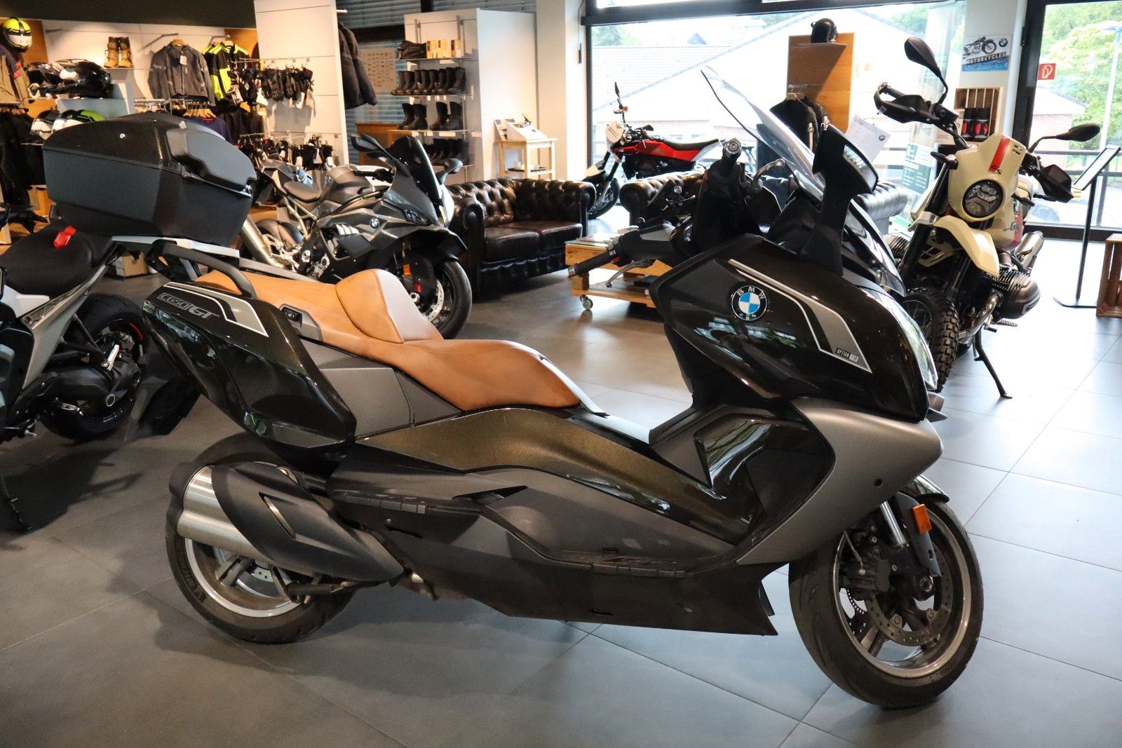 Fahrzeugabbildung BMW C650GT Option 719 mit Topcase