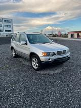 BMW X5 e53 4.4i - BMW X5 aus 2000
