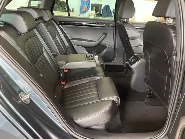 Skoda Superb Combi L&K *PANO*ACC*AHK*LEDER*NAVI*BI-XEN