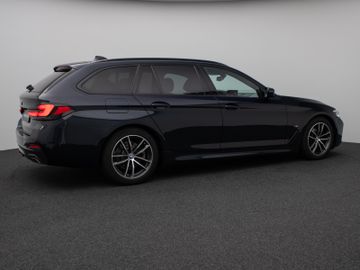 Fahrzeugabbildung BMW 520d M Sport Kamera DAB HiFi M Sportfahrwerk LED