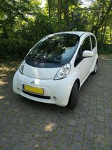 Mitsubishi i-MiEV - - - Mitsubishi mit Elektro-Antrieb: Kleinwagen
