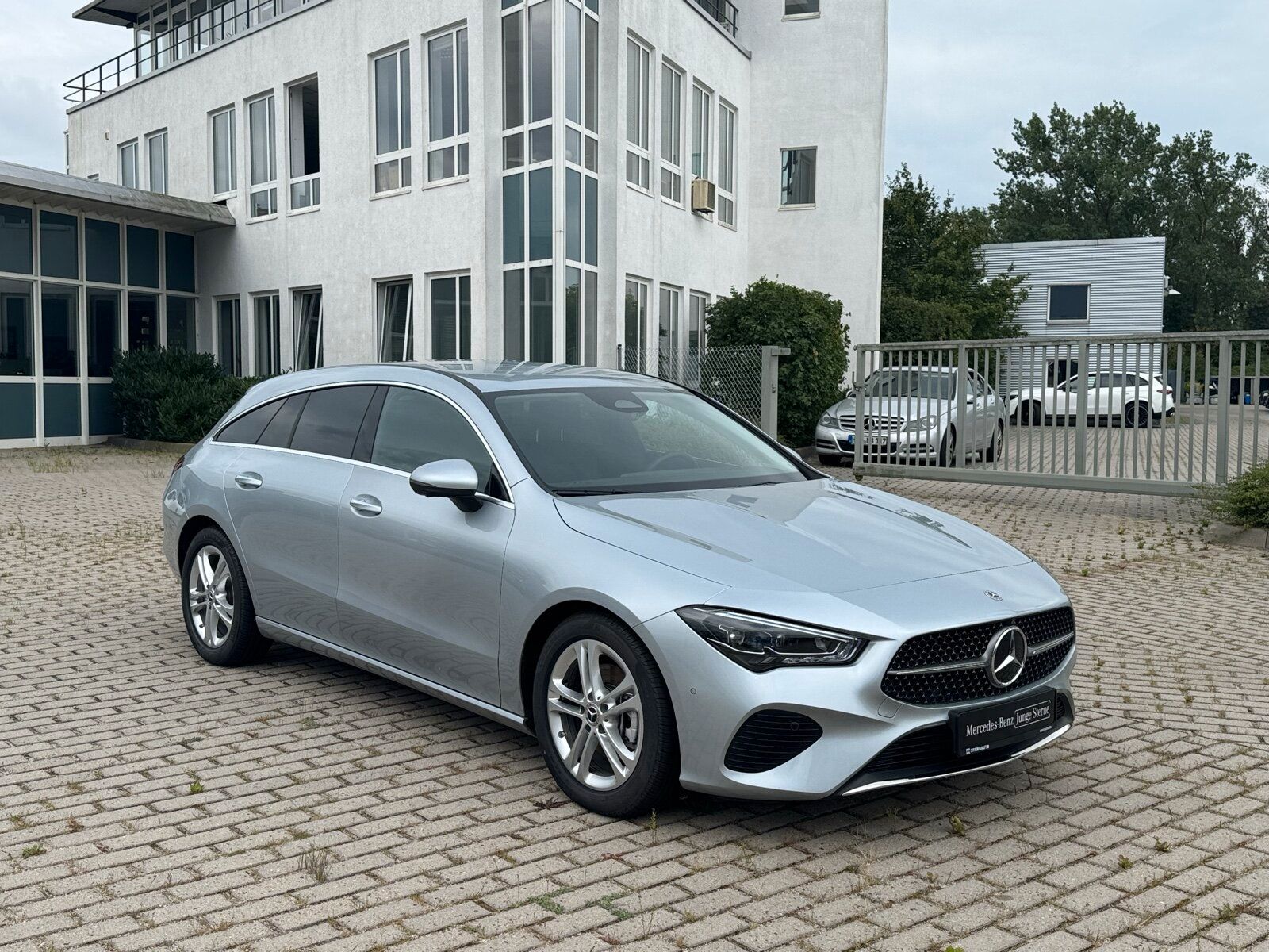 Mercedes-Benz CLA 180 d SB Progr 360Kam Multibeam Distro KeylG imagem 3