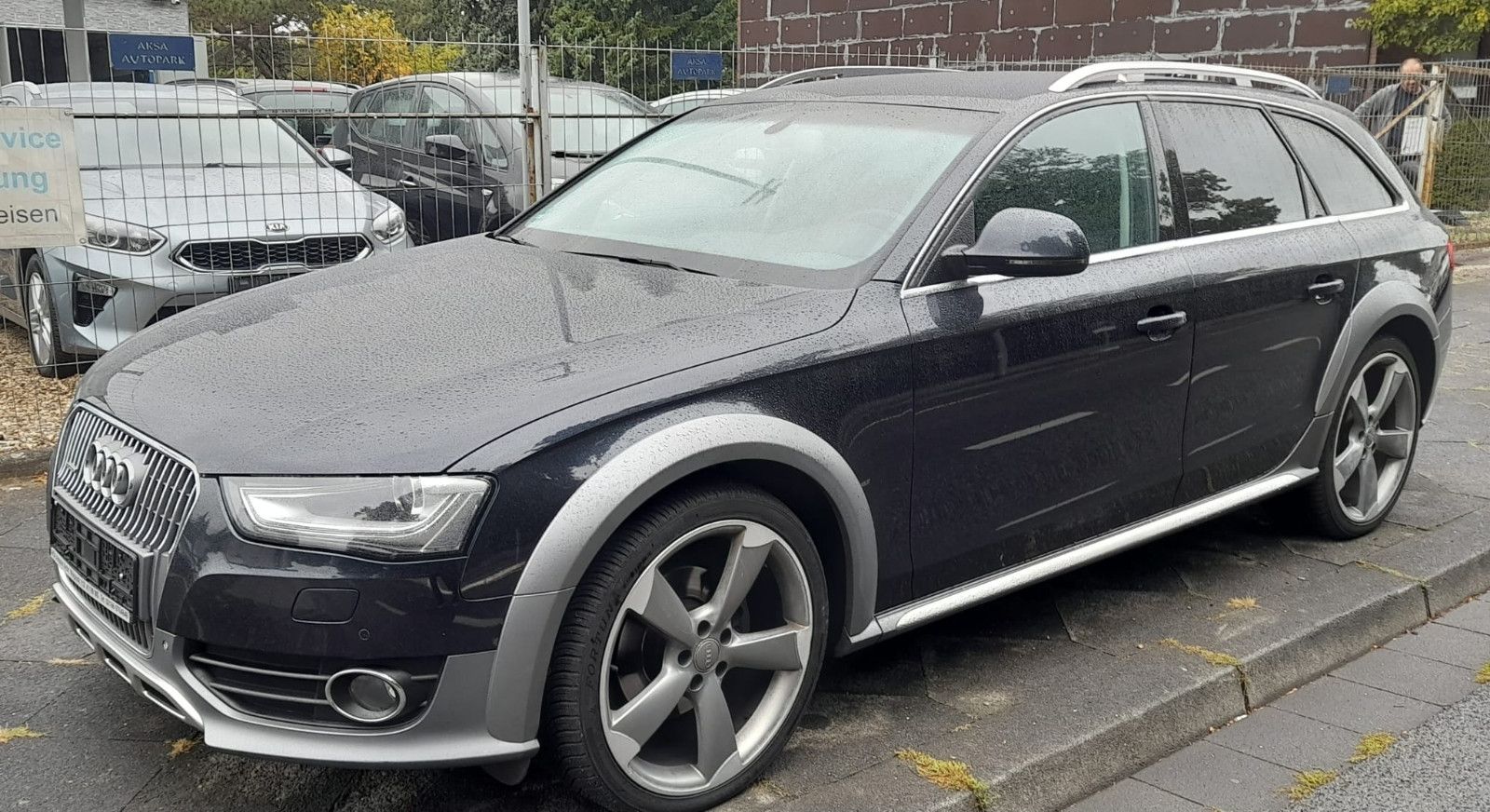 Audi A4 Allroad - 1