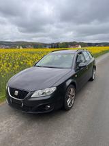Seat Exeo ST 2.0 TDI  - graue Seat Exeo