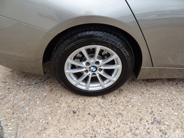 Fahrzeugabbildung BMW 318d Advantage/2.Hd/Navi/LED/AHK/SitzH/TopZust/