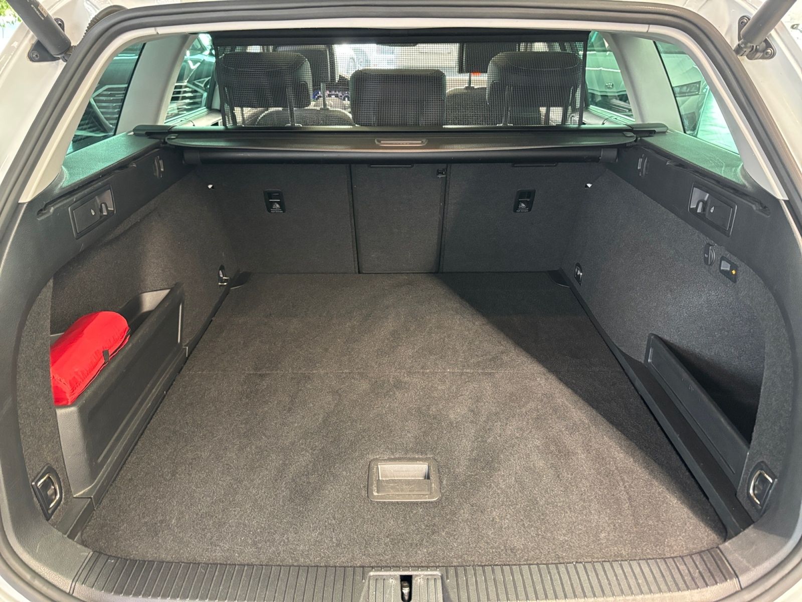 Volkswagen Passat Variant - Bild 10