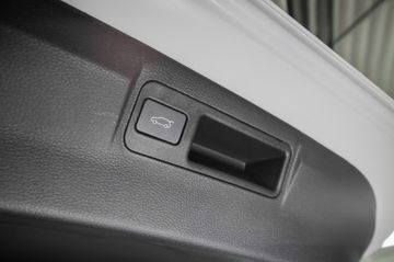 Bild 12 DFSK Andere Forthing 3 Automatic, Pano, Freisprech, USB