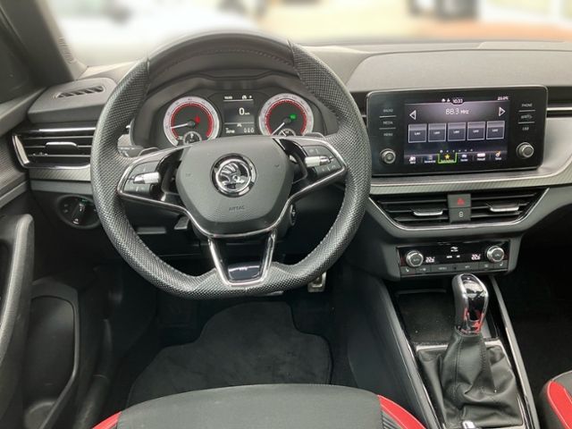 Fahrzeugabbildung SKODA Kamiq 1.5 TSI DSG Monte Carlo LED KAMERA AHK PDC