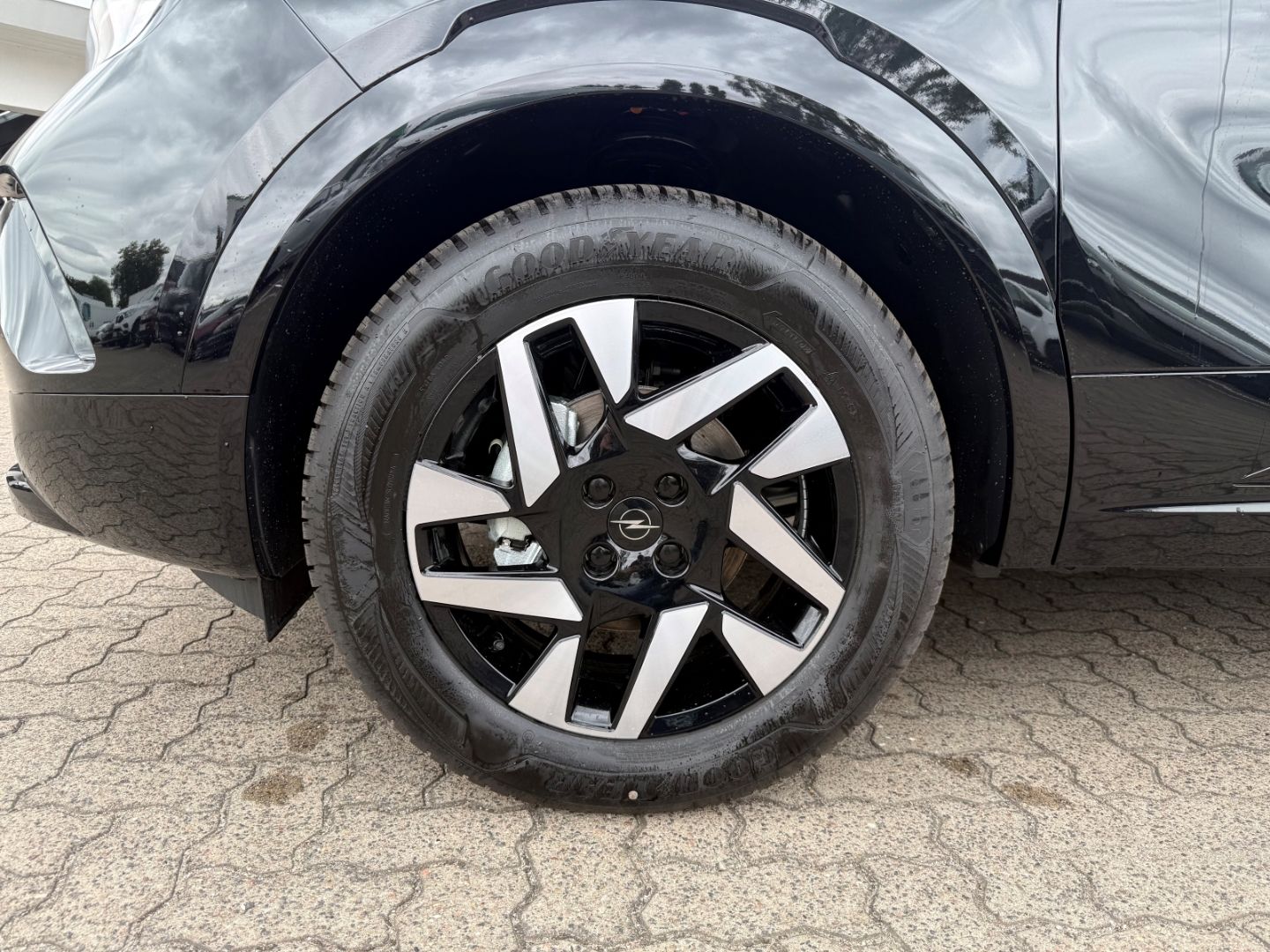 Fahrzeugabbildung Opel Mokka 1.2 GS mit SHZ+LHZ+Kamera+Allwetter