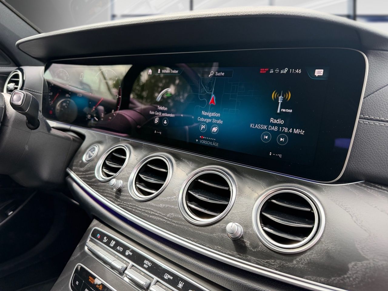 Fahrzeugabbildung Mercedes-Benz E 400 d 4M T Aut. NIGHT+AMG19''+HEADUP+360°+STHZ